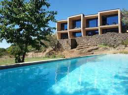 Piscina exterior do Colmeal Countryside Hotel.