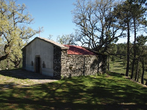Capela de São Lourenço, na Rota das Faias em MAteigas, Serra da Estrela.