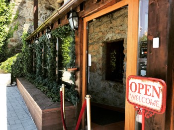 entrada do restaurante da beira